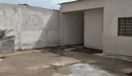 LINDA CASA NA CIDADE NOVA