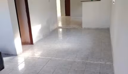 Casa na Cidade Nova bem localizada
