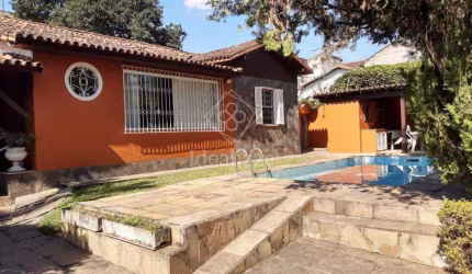 Casa para Venda em Volta Redonda / RJ no bairro Vila Santa Cecília