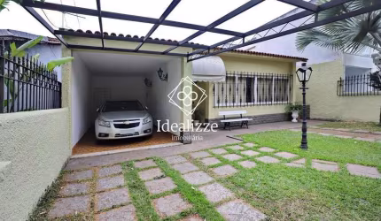 Casa para Venda em Volta Redonda / RJ no bairro Laranjal