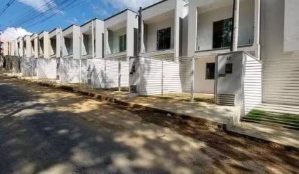 Casa para Venda em Barra Mansa / RJ no bairro 9 de Abril
