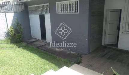 Casa para Venda em Volta Redonda / RJ no bairro Laranjal