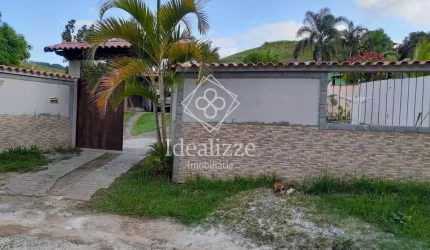 Casa para Venda em Pinheiral / RJ no bairro Km 05