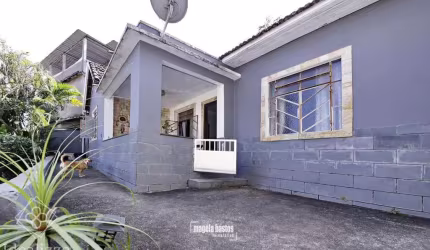 Casa para Venda em Barra Mansa / RJ no bairro Vila Orlandélia