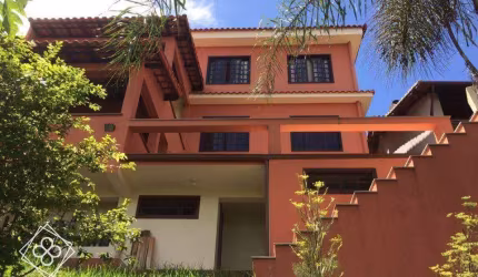 Casa para Venda em Volta Redonda / RJ no bairro Morada da Colina