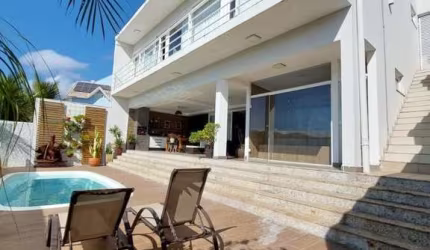 Casa para Venda em Volta Redonda / RJ no bairro Jardim Belvedere