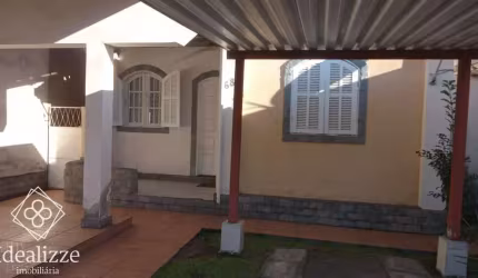 Casa para Venda em Volta Redonda / RJ no bairro Aterrado
