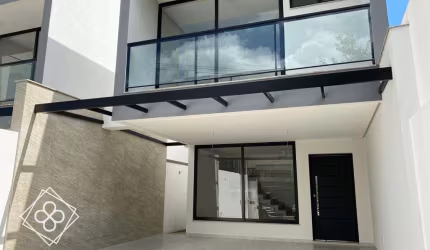 Casa para Venda em Volta Redonda / RJ no bairro Jardim Provence