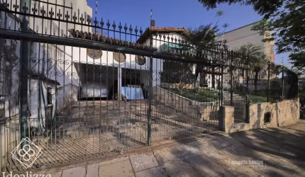 Casa para Venda em Volta Redonda / RJ no bairro Laranjal