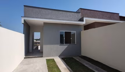 Casa para Venda em Volta Redonda / RJ no bairro Roma