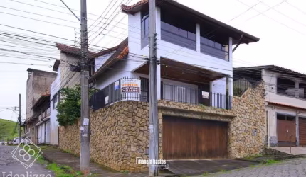 Casa para Venda em Barra do Piraí / RJ no bairro Bairro de Fátima
