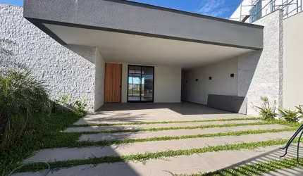 Casa para Venda em Volta Redonda / RJ no bairro Jardim Belvedere