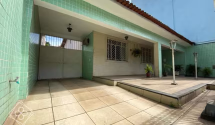 Casa para Venda em Volta Redonda / RJ no bairro São Lucas