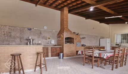 Casa para Venda em Volta Redonda / RJ no bairro Vila Mury