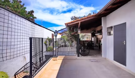 Casa 4 Quartos para Venda no bairro Jardim Belvedere em Volta Redonda, RJ