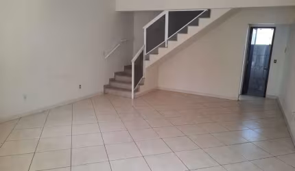 Casa de 3 quartos no Água Limpa