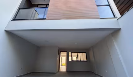 Casa com 3 Quartos no Jardim Primavera
