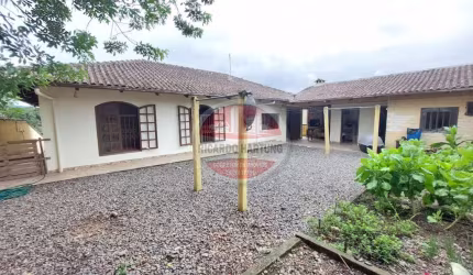 Casa com 4 quartos à venda no Itoupava Central, Blumenau  por R$ 465.000