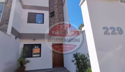 Casa comercial com 2 salas à venda em Água Verde, Blumenau , 151 m2 por R$ 600.000