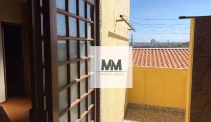 Casa com 8 dormitórios à venda, 300 m² por R$ 1.200.000 - Leblon - Uberaba/MG