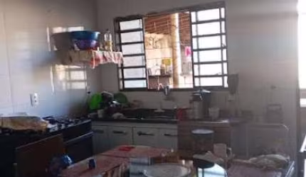 VENDE-SE CASA JD.MANHATAN