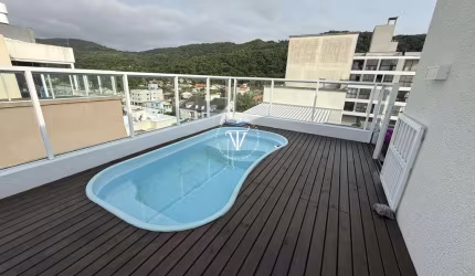 Cobertura com Piscina em Bombas