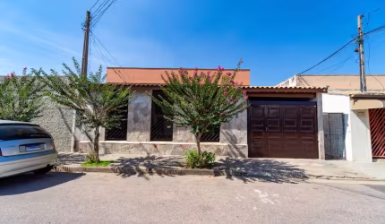 Casa de vila para venda com 4 quartos, sendo 2 suítes, 328m²
