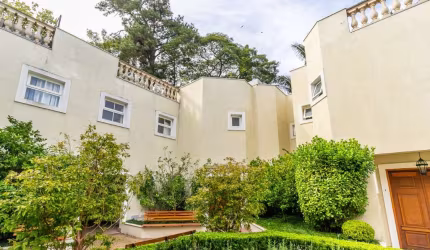 Casa em condomínio para venda com 4 quartos, sendo 4 suítes, 533.45m²