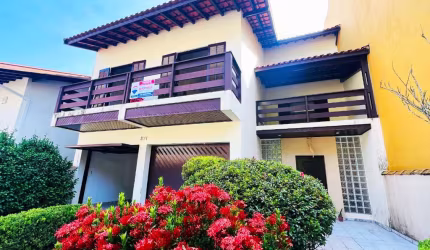 Casa no condomínio Panorama para venda com 3 quartos, sendo 1 suíte, 239m²