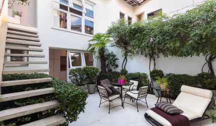 Sobrado para venda com 2 quartos, sendo 1 suíte, 155m²