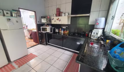 Casa de vila para venda com 4 quartos, sendo 1 suíte, 134m²