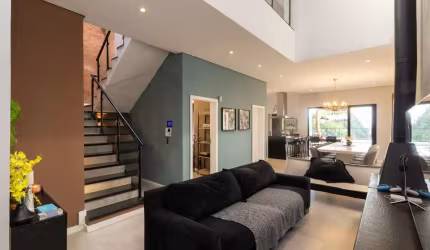 Casa em condomínio para venda com 4 quartos, sendo 3 suítes, 232m²