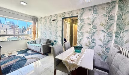 Apartamento de frente, no centro!