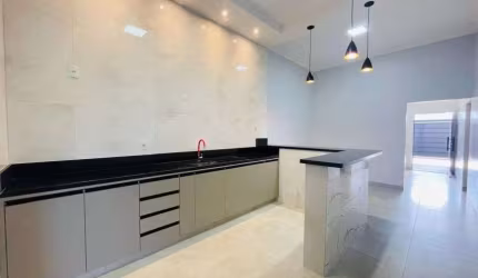 Casa à venda com estética moderna, churrasqueira, 3 quartos e espaço amplo em Rio Verde - GO