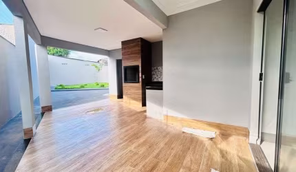 Casa à venda no Jardim América em Rio Verde - GO com churrasqueira, acabamento moderno e armários.