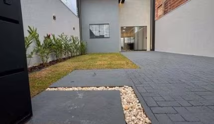 Casa em Rio Verde - GO à venda com espaço aconchegante, acabamento moderno, 3 quartos e quintal