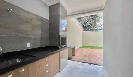 Casa à venda com armários embutidos, churrasqueira, quintal 3 quartos em Rio Verde - GO
