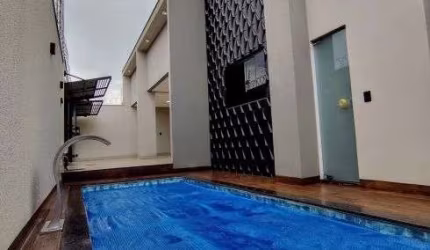 Casa à venda contendo 3 quartos, piscina, churrasqueira e armários embutidos à venda em Rio Verde