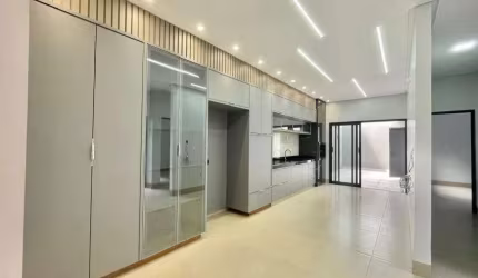 Casa à venda em Rio Verde - GO com 3 quartos, churrasqueira e armários embutidos