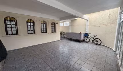 Sobrado à Venda com 2 quartos, 86m²