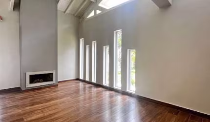 Casa com 5 Suítes á  Venda ou aluguel  - Condomínio Estância Marambaia - Vinhedo/SP