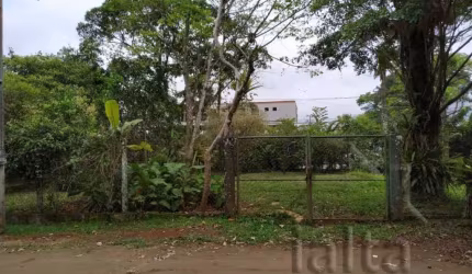 EXCELENTE LOTE NO BAIRRO DO PEREQUÊ-AÇU - PERTINHO DA PRAIA!