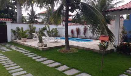 Casa pertinho da Praia em Barra de Maricá