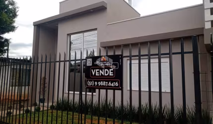Casa com 2 quartos à venda na Rua Walter Hennemann, 295, Scharlau, São Leopoldo por R$ 650.000