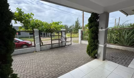 Casa com 3 quartos à venda na Rua San Conrado, 1332, Atlântida Sul (Distrito), Osório por R$ 680.000
