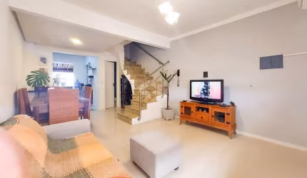 Casa em condomínio fechado com 2 quartos à venda na Rua Treze de Maio, 630, Rio Branco, Canoas por R$ 328.900