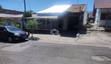 Casa com 3 quartos à venda na Barão de Santo Ângelo, 204, Centro, Canoas por R$ 848.000