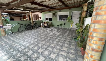 Casa em condomínio fechado com 2 quartos à venda na Rua Camboatás, 195, Igara, Canoas por R$ 285.000