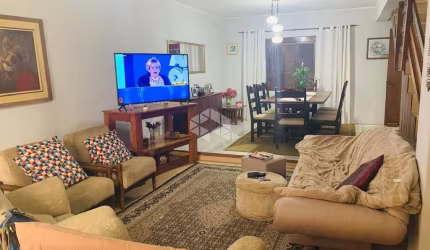 Casa com 3 quartos à venda na Rua Expedicionário, 143, Nossa Senhora das Graças, Canoas por R$ 620.000