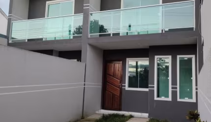 Sobrado no CIC - Vitória Régia, 3 dorm e 2 gar. Use FGTS, carta, carro, financia, 375.000